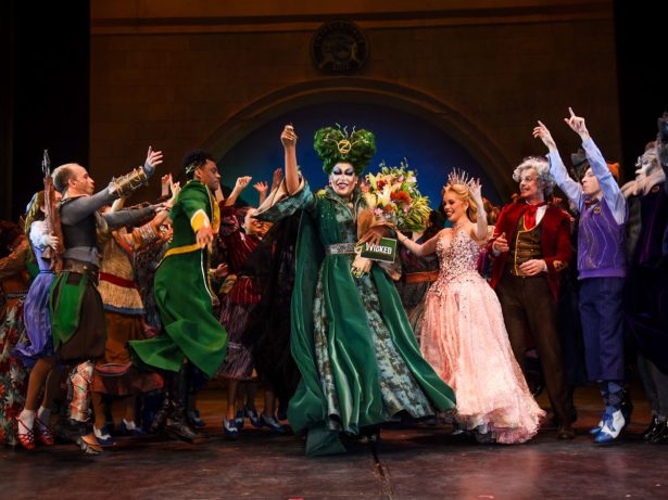 “Wicked” acerta em cheio ao escalar famosos fora da bolha dos musicais