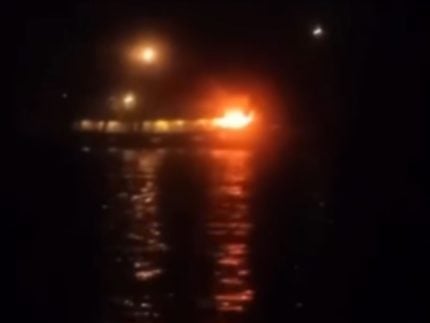 Navio de missão internacional pró-Gaza sofre ataque em porto da Tunísia