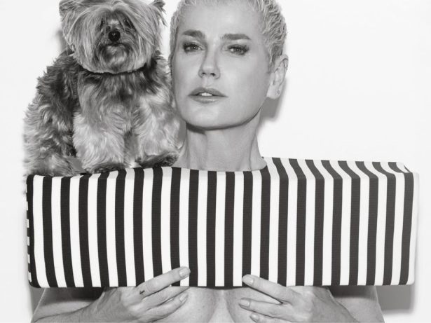 Xuxa Meneghel surpreende em ensaio de topless para revista; confira as fotos