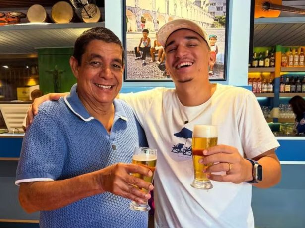 Zeca pagodinho e João Gomes passam dia juntos e terminam em bar: “Sextou”