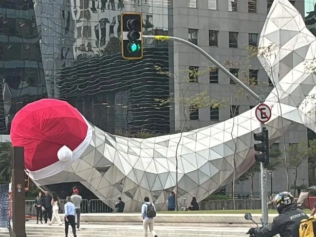 “Virou peru”: decoração de Natal da Baleia da Faria Lima divide opiniões na web