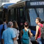 Motoristas e cobradores convocam greve dos ônibus em SP por atraso do 13º