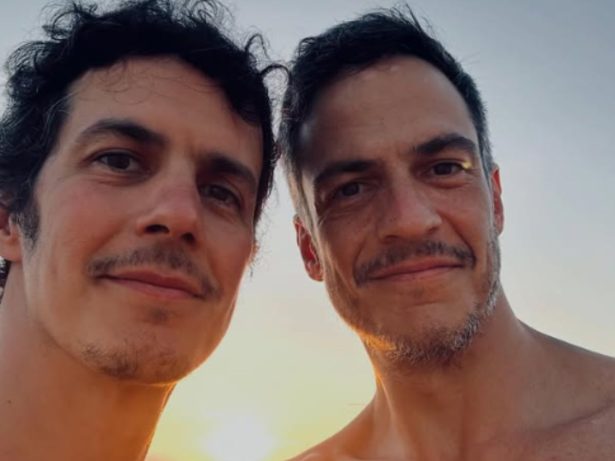 Mateus Solano impressiona internautas por semelhança com o irmão: “Gêmeos?!”