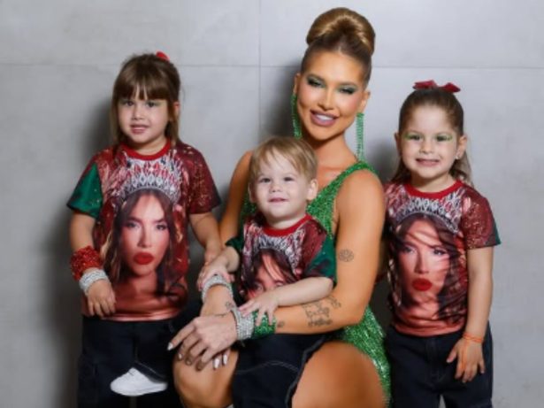 Fãs número 1! Filhos de Virginia usam camisetas com foto da mãe em ensaio da Grande Rio