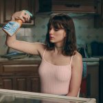 Taylor Swift ignora o YouTube e lança clipe de “Opalite” nos streamings de áudio