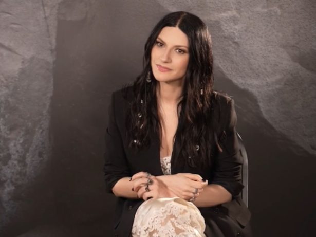 Laura Pausini revela expectativa por show em estádio no Brasil: “Coração bate forte”