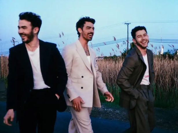 Jonas Brothers anunciam retorno ao Brasil com show em São Paulo em maio