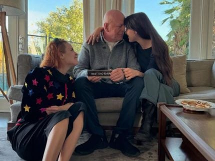 Lutando contra a demência, Bruce Willis compartilha momento fofo com as filhas