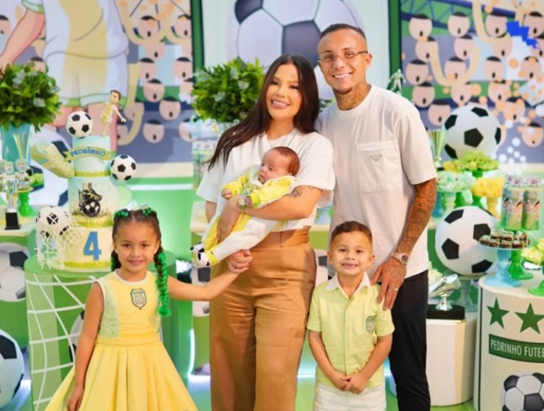 Pedrinho, filho de Éverton Cebolinha, ganha festa com temática de futebol. Veja fotos!