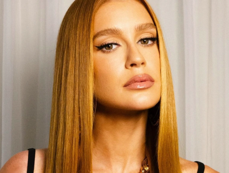 Poderosa! Marina Ruy Barbosa aparece no Instagram de Donatella Versace