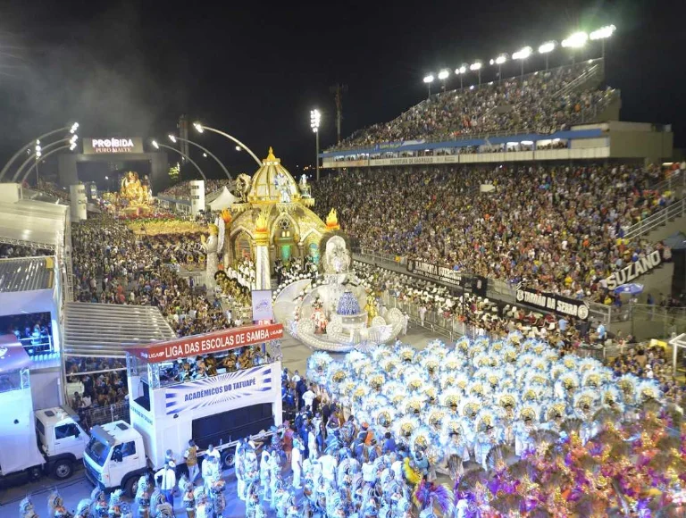 Ponte aérea: profissionais do Rio ganham espaço no Carnaval de SP