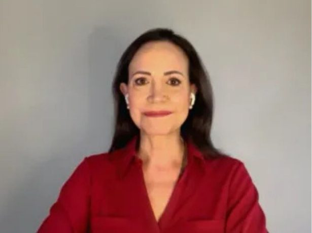 María Corina pede apoio de Trump e acusa Maduro de financiar guerra com dinheiro do tráfico