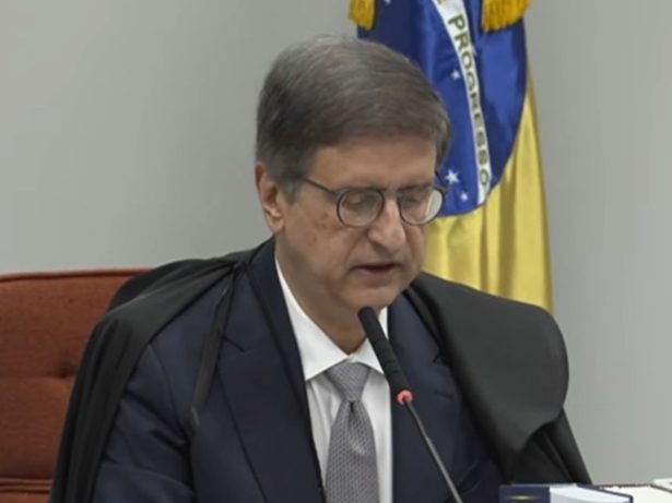 STF inicia julgamento do núcleo militar do golpe; PGR pede condenação e defesas rebatem acusações