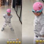 Pequena sereia: Mavie encanta exibindo acessórios de natação