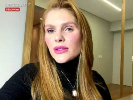 Bárbara Evans diz que se arrepende do silicone no bumbum: “Não era necessário”