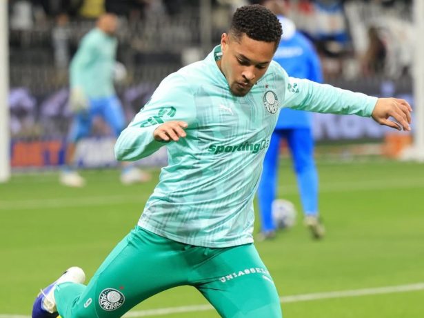 “Vagabunda e interesseira”: Vitor Roque, do Palmeiras, ofende a própria mãe em áudios