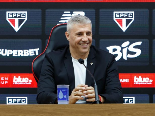 Hernán Crespo é apresentado no São Paulo e foca em reação no Brasileirão