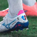 Gabigol homenageia Rafaella Santos em chuteira no reencontro com o Flamengo