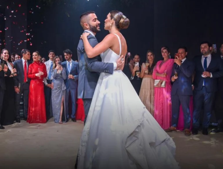 Rafa Marques, filho de Bell, se casa na Bahia e reúne famosos em festa