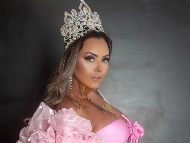 Rainha da Rosas de Ouro, Ana Beatriz faz ensaio de Carnaval e dá spoiler de fantasia: “ousada e diferente”