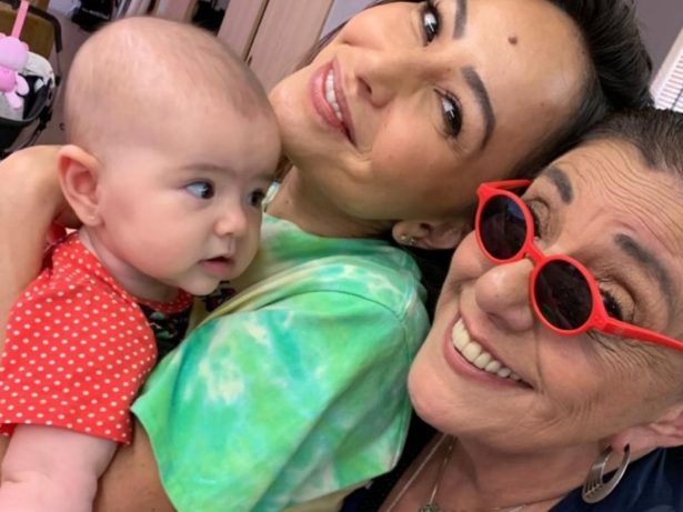 Ex-sogra de Sabrina Sato, Leda Nagle relembra foto com apresentadora e neta: “Adoro”