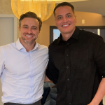 Parceria de 10 anos! Leo Dias revitaliza sorriso com o que há de melhor na odontologia moderna