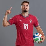 Conheça Pedro Neto, atacante português eleito o jogador mais bonito da Copa do Mundo
