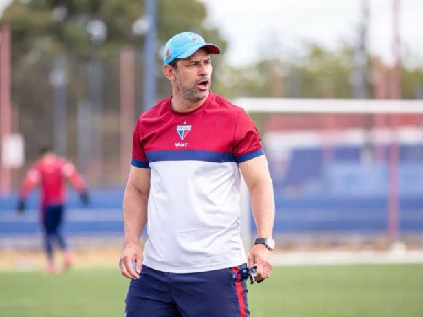 Ídolo do Flu, Fred estreia como treinador na base do Fortaleza