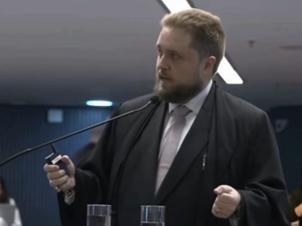 Defesa de Heleno provoca Moraes: “Um juiz julgador ou um juiz inquisidor?”