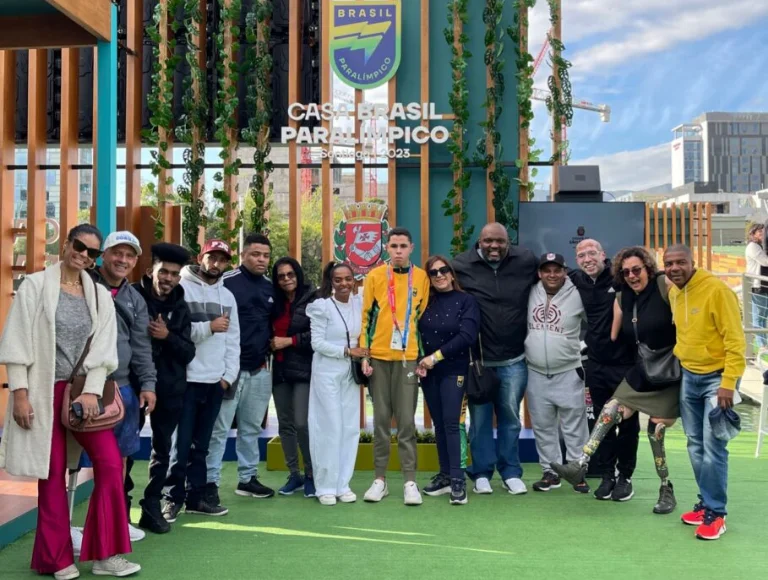 Sambistas se apresentam nos Jogos Parapan-Americanos de Santiago