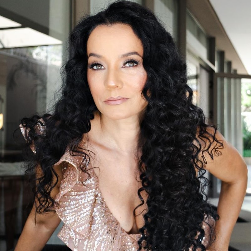 Reprodução: Instagram/@monicacarvalhooficial
