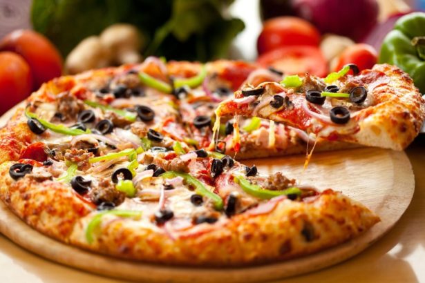 É Dia da Pizza! Veja se ela é realmente vilã da dieta e como comer sem culpa