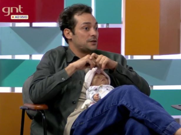 Eduardo Sterblitch revela desejo sexual dos fãs por Freddie Mercury Prateado