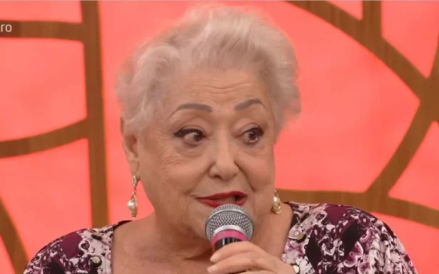 Suely Franco passa mal e peça de teatro é suspensa para atriz se recuperar