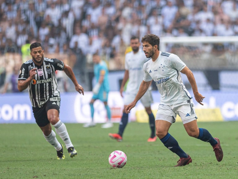 “Tiraram onda a semana toda”, diz Lucas Silva, do Cruzeiro, após vitória em clássico