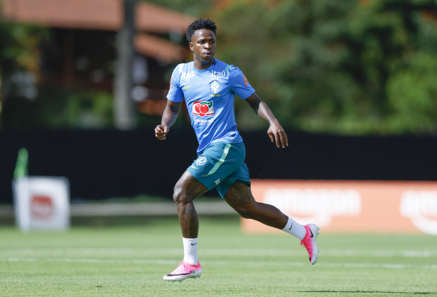 Com surpresa na zaga, Seleção monta time para amistoso contra Panamá