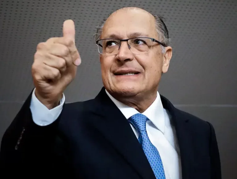 Paulo Whitaker/Reuters