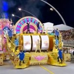 Rosas de Ouro transforma Carnaval em noite de jogos no desfile do Grupo Especial