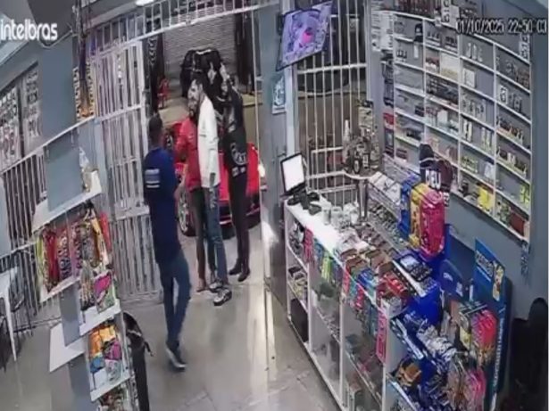 Confira imagens que mostram Hungria em distribuidora horas antes de internação