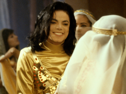 Bolos, balões e milhões: veja como a família de Michael Jackson gastou herança