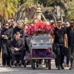  Enterro de Odete Roitman reúne familiares e levanta nova suspeita sobre crime