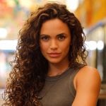 Bárbara reaparece em “Dona de Mim”, causa climão no noivado de Marlon e Kami, e fica com Ryan