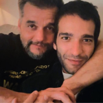 Encontro de gigantes: Wagner Moura e Humberto Carrão posam juntos e encantam fãs