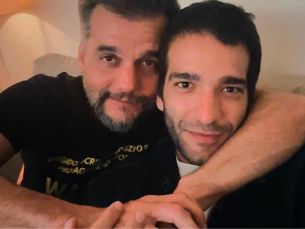 Encontro de gigantes: Wagner Moura e Humberto Carrão posam juntos e encantam fãs