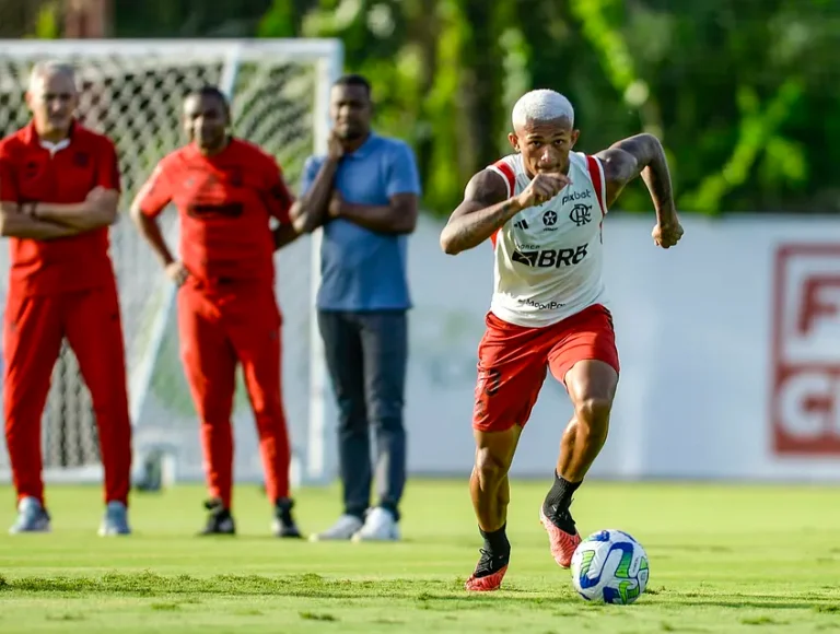 Wesley, lateral direito do Flamengo (Reprodução)