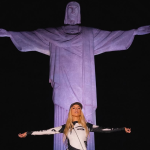 Christina Aguilera se despede do Rio com visita ao Cristo Redentor: “Inesquecível”