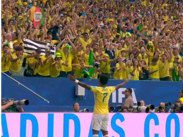Vini Jr. celebra classificação do Brasil na Copa e compartilha homenagem à torcida