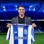 Técnico do Porto diz que Thiago Silva terá de disputar vaga e evita promessa de titularidade