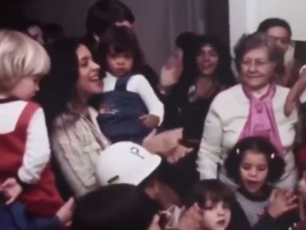 No colo da madrinha: Preta Gil reencontra Gal Costa na eternidade